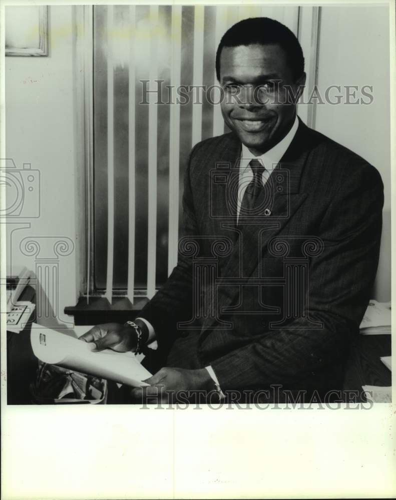 1989 Press Photo Former Chicago Bears running back Gale Sayers. - hcs12323- Historic Images