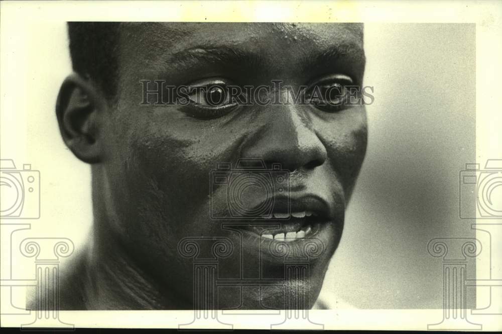 1983 Press Photo Track superstar Carl Lewis. - hcs12498- Historic Images