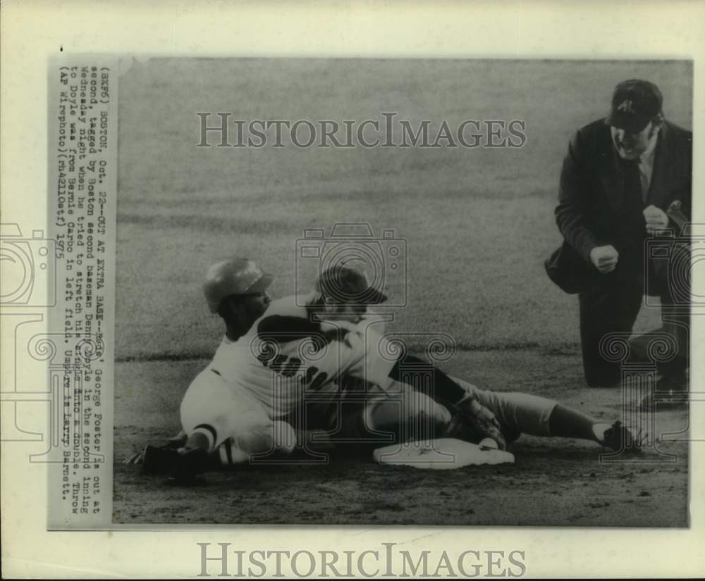 1975 Press Photo Reds George Foster tagged out by Red Sox Denny Doyle at second - Historic Images