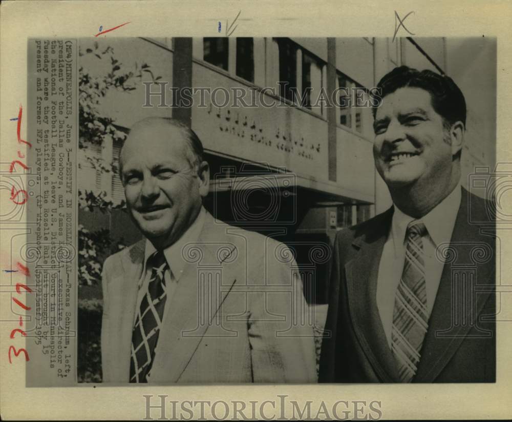 1975 Press Photo Dallas president Texas Schramm and NFL director James Kendall- Historic Images