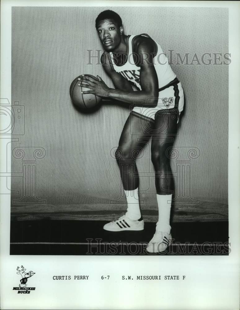 Milwaukee Bucks forward, 6&#39;-7&quot; Chris Perry of SW MIssouri State. - Historic Images