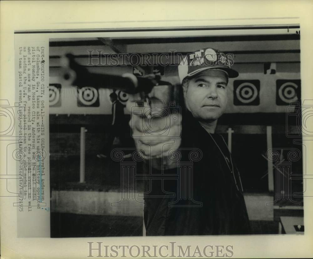 1975 Press Photo Hershel Anderson takes aim at Pan Am Games in Mexico City - Historic Images