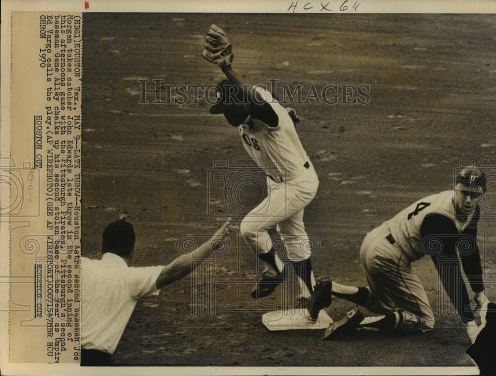 1970 Press Photo Houston Astro second baseman Joe Morgan takes catcher&#39;s throw - Historic Images