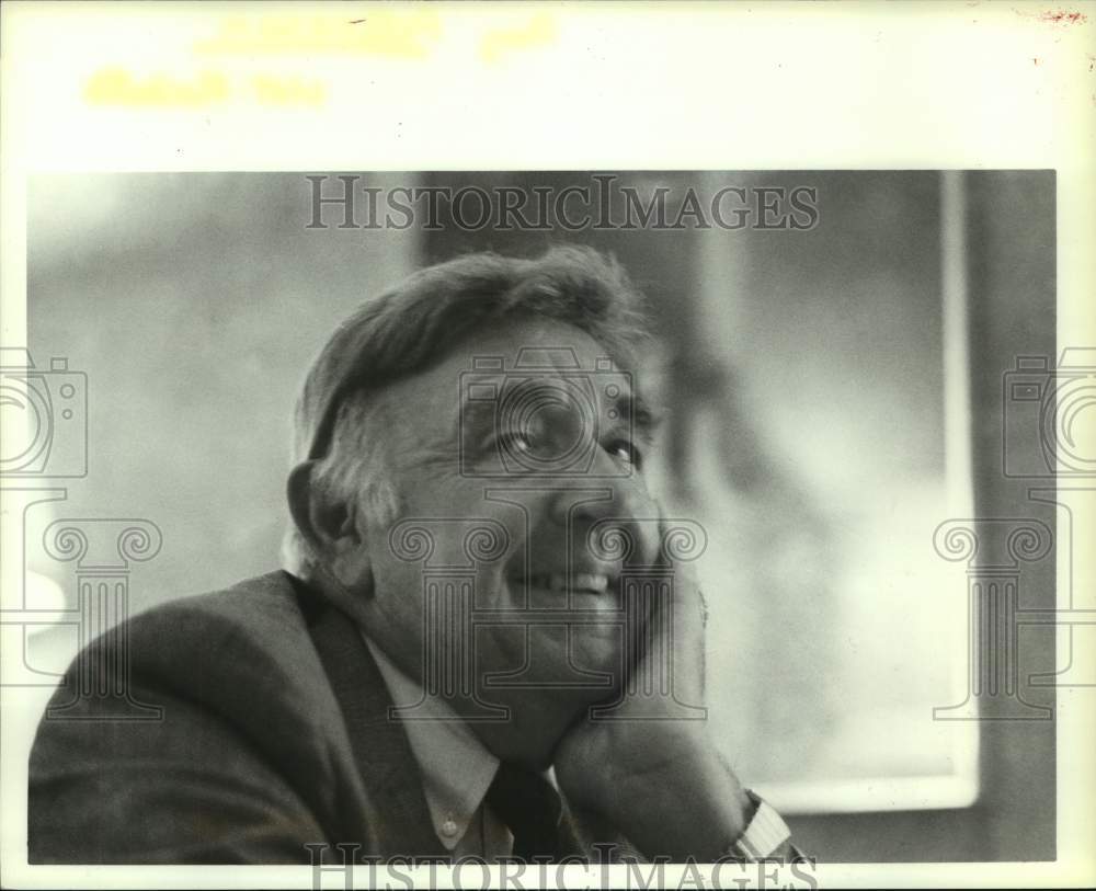 1988 Rockets&#39; GM Ray Patterson announces firing of coach Bill Fitch - Historic Images