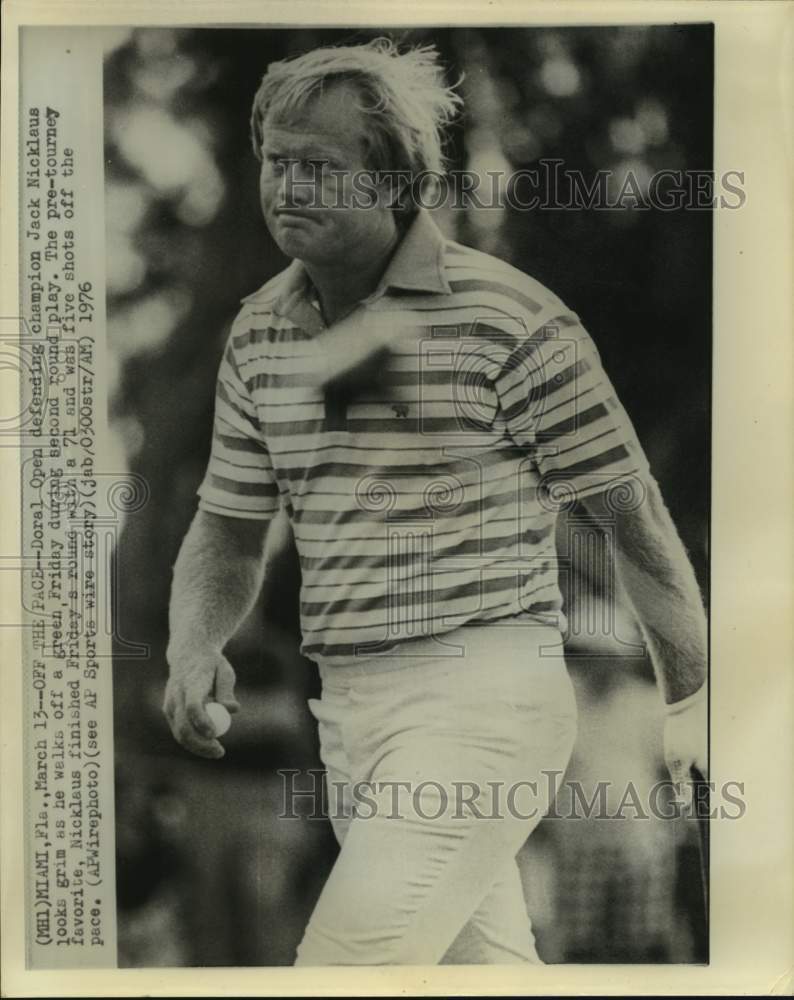 1976 Press Photo Golfer Jack Nicklaus looks grim at Doral Open in Miami, FL. - Historic Images