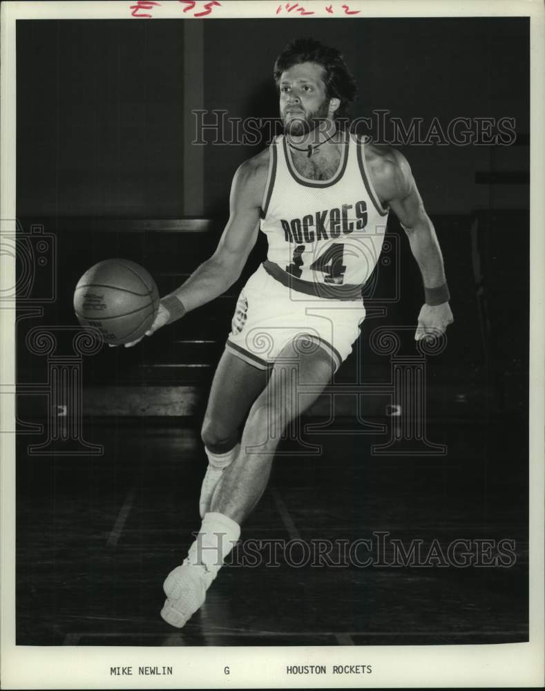 1977 Houston Rockets' guard, Mike Newlin. - Historic Images