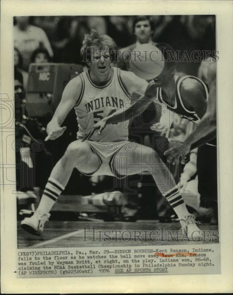 1976 Kent Benson falls to floor after being fouled in Philadelphia - Historic Images