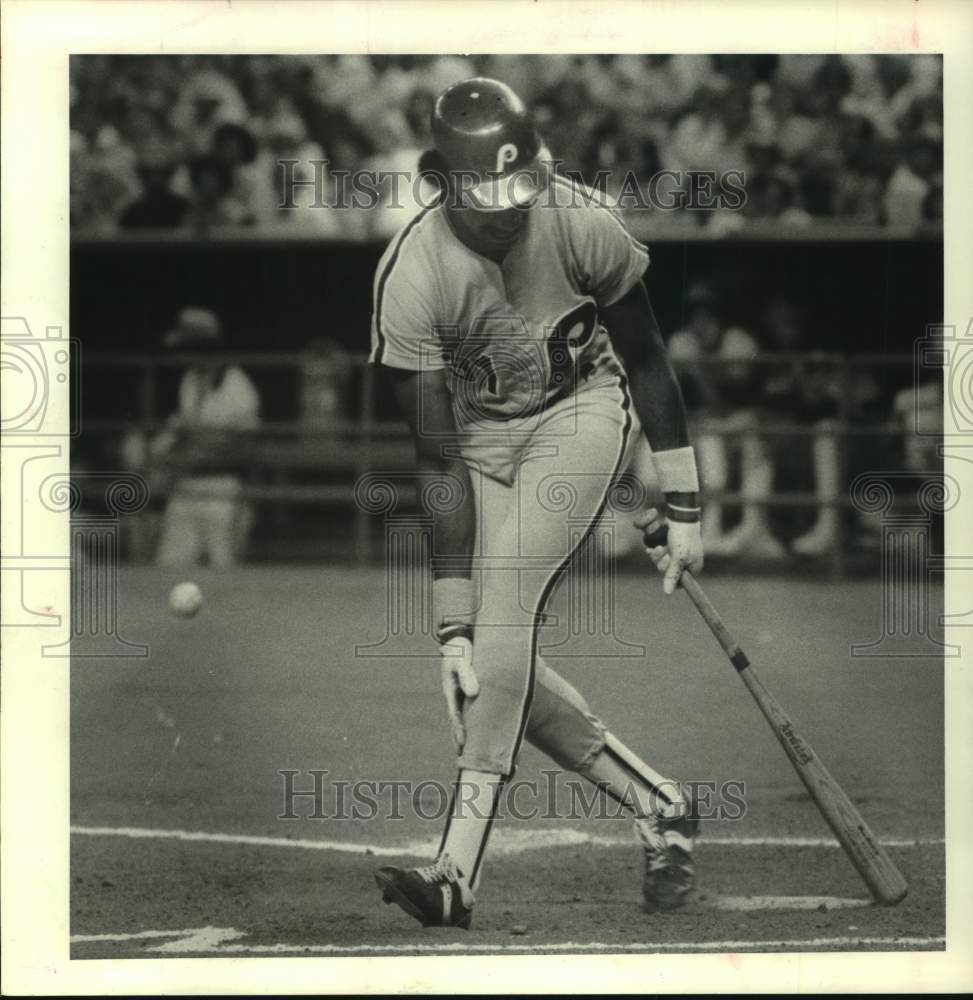 1980 Philadelphia's Bake McBride was struck by foul ball in Houston - Historic Images
