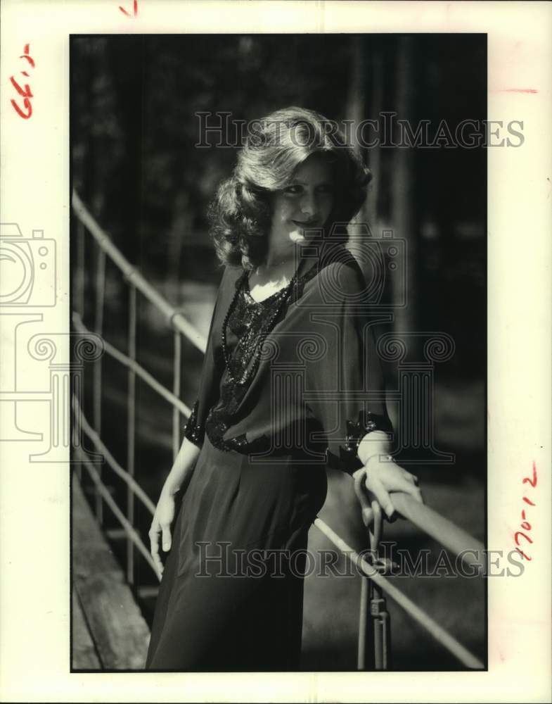 1980 Press Photo Mrs. Guido (Vicky) Merkens stands on bridge. - hcs17760 - Historic Images