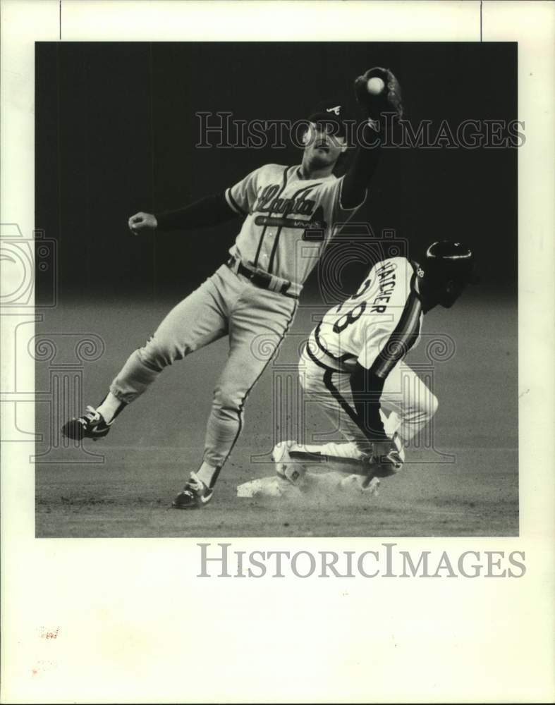 1987 Press Photo Houston Astros baseball player Billy Hatcher steals 2nd base - Historic Images