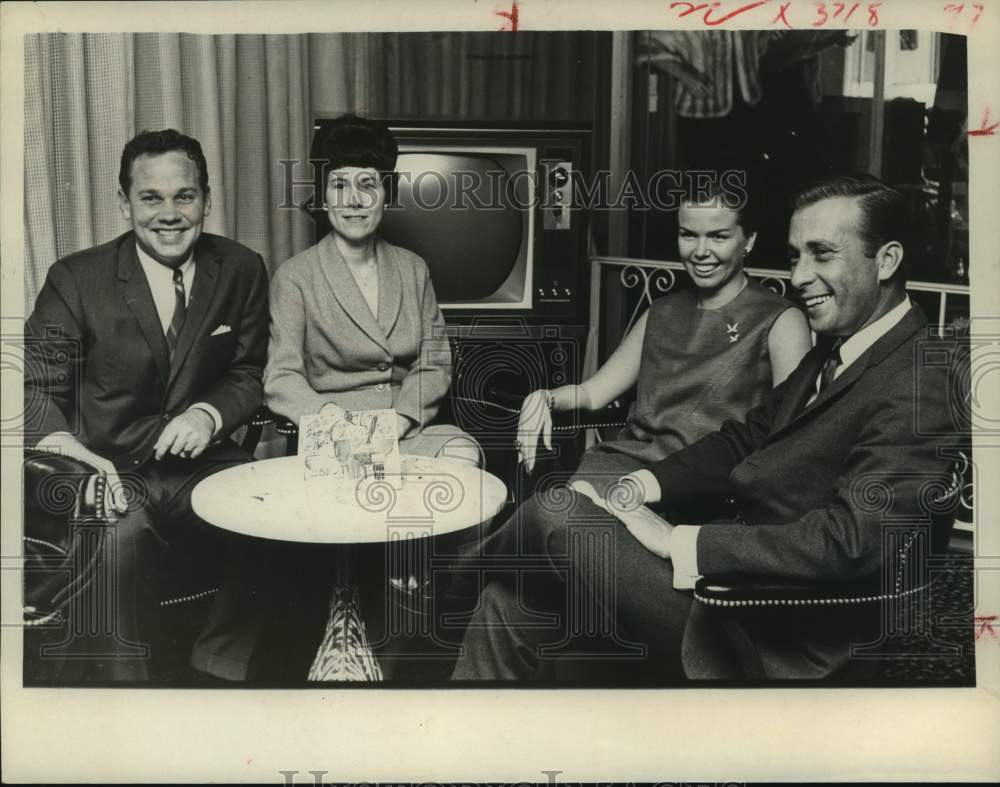 1965 Press Photo Pro golfer Dave &amp; Mrs. Marr with Dr. &amp; Mrs. Teas - hcs18205 - Historic Images