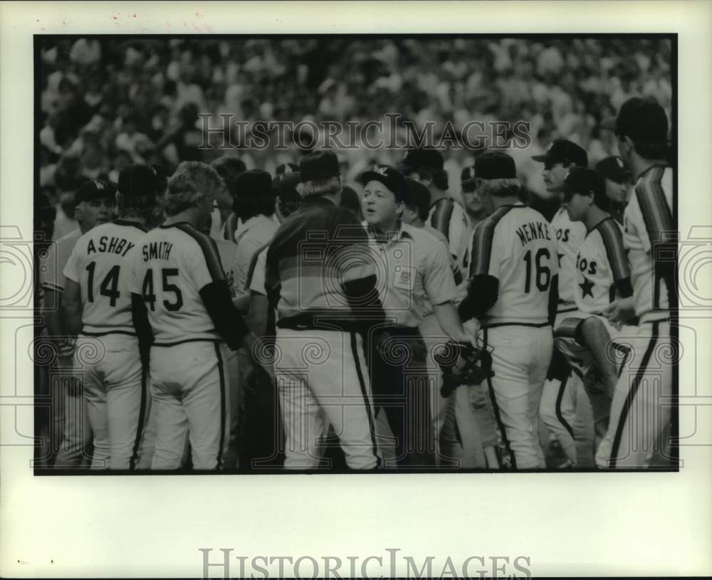 1987 Press Photo Benches clear during game between Astros and Dodgers. - Historic Images