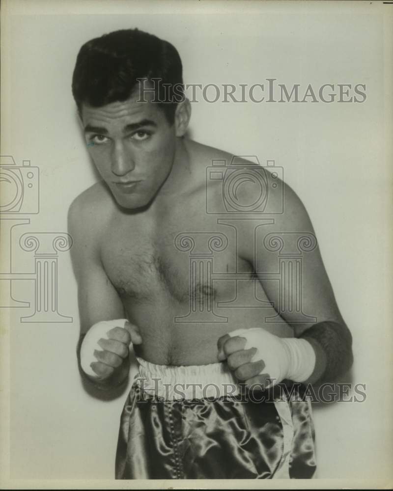 Press Photo Boxer Ray Lunny III poses in stance, hands taped up - hcs18997 - Historic Images