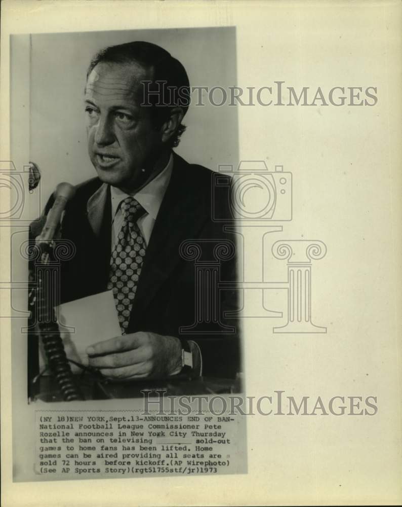 1973 Press Photo National Football League Commissioner Pete Rozelle speaks - Historic Images