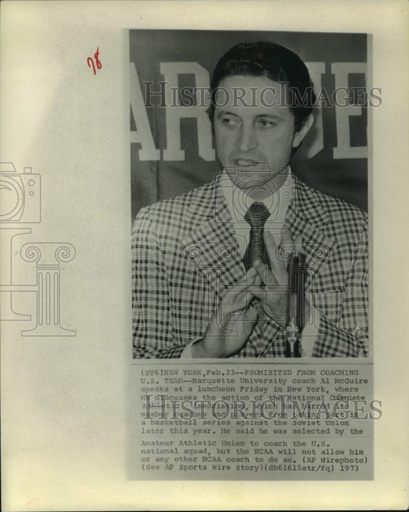 1973 Press Photo Marquette University basketball coach Al McGuire speaking- Historic Images