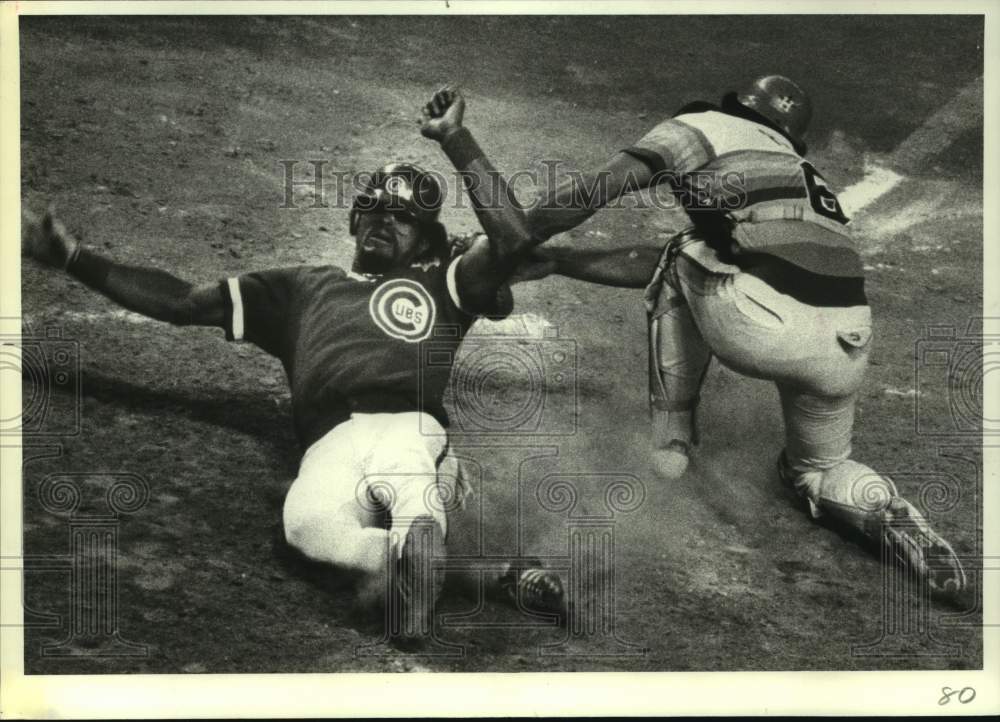 1982 Press Photo Leon Durham slides home as Astros catcher Luis Pujol tags late - Historic Images