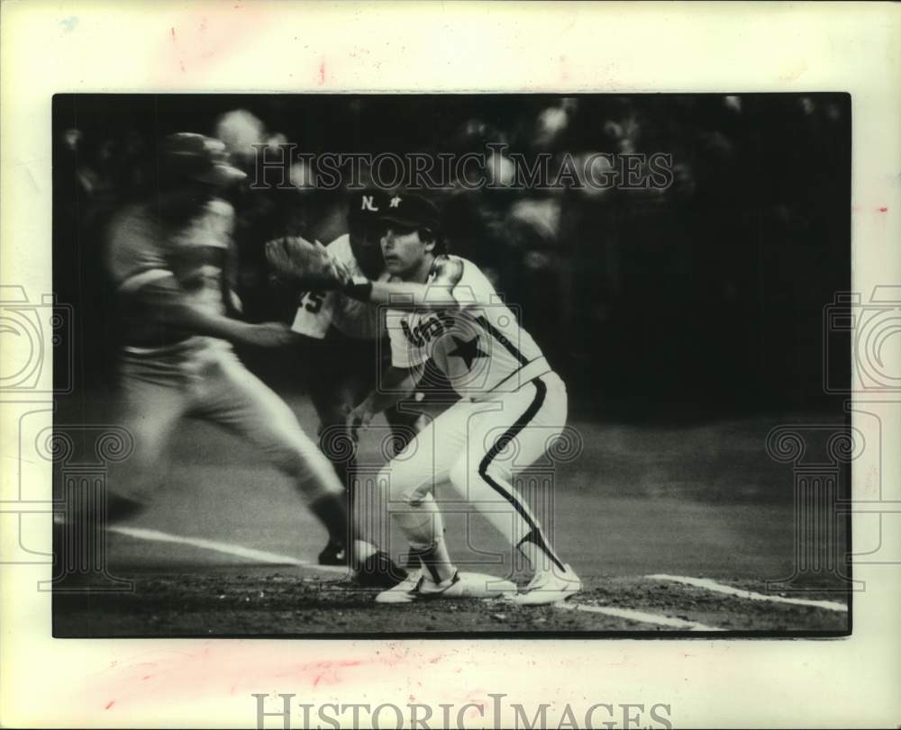 1985 Press Photo #18 Houston Astros Tim Tolman - hcs19953 - Historic Images