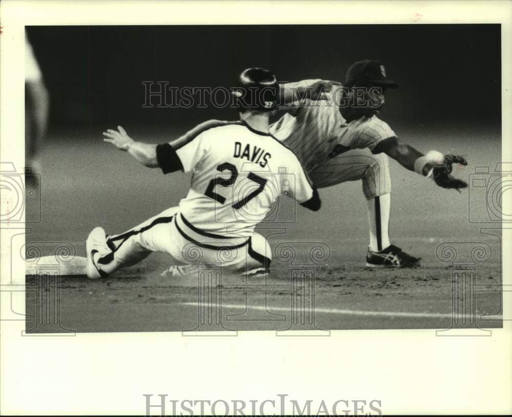 1987 Press Photo Houston Astros&#39; Davis slides in ahead of throw - hcs20100- Historic Images