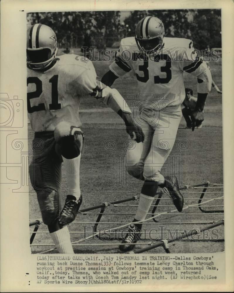 1972 Press Photo Dallas Cowboys football player Duane Thomas runs practice drill - Historic Images