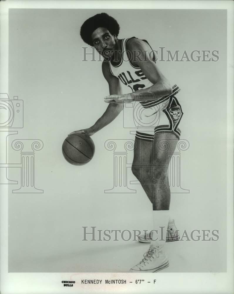 1972 Press Photo Kennedy McIntosh of the Chicago Bulls basketball team- Historic Images