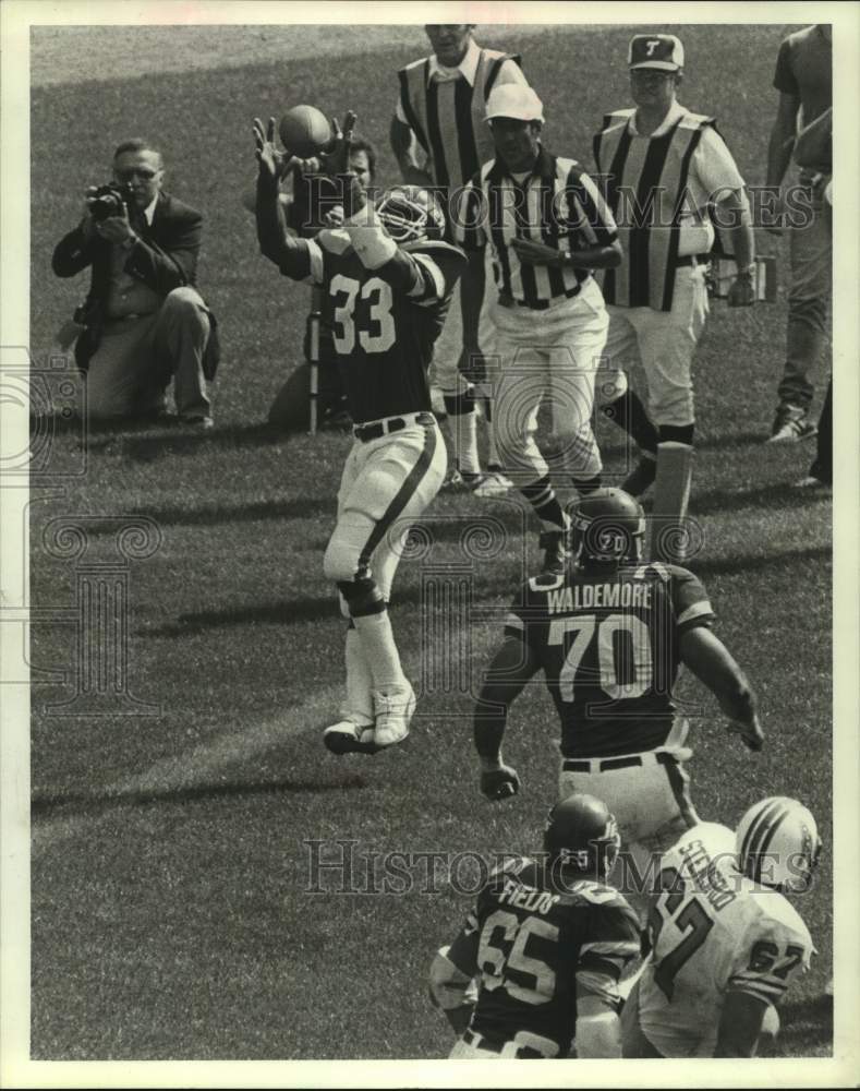 1981 Press Photo The Jets&#39; Kevin Long is all alone to bring in 1-yd touchdown- Historic Images