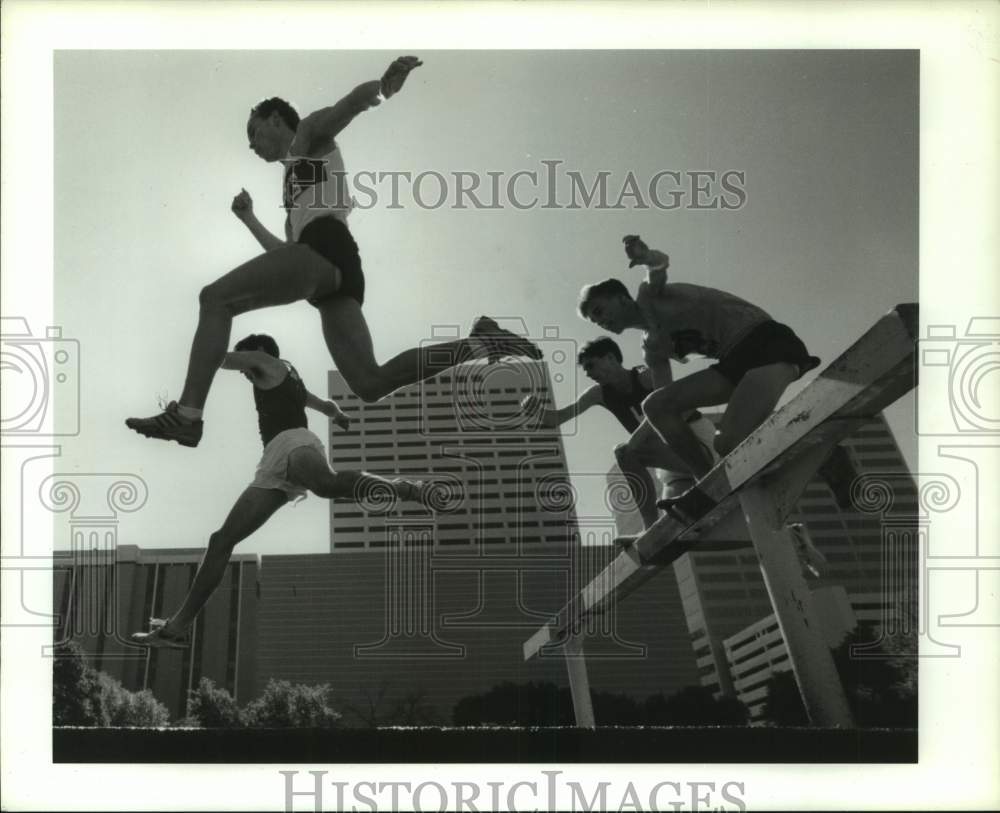 1991 Press Photo 3,000-meter steeplechase contestants at Meeting of the Minds- Historic Images