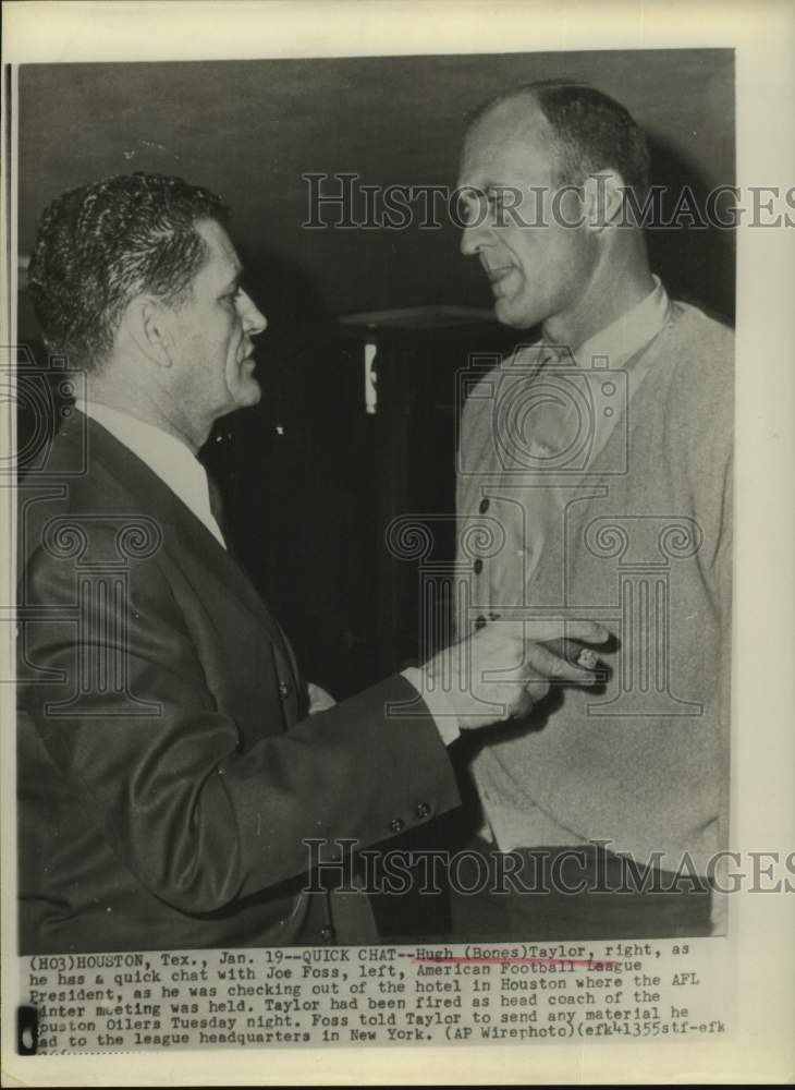 1966 Press Photo Ex-Oilers Bones Taylor chats with AFL president Joe Foss - Historic Images