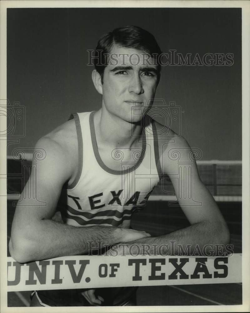 1983 Press Photo University of Texas hurdler Randy Randolph - hcs21955 - Historic Images