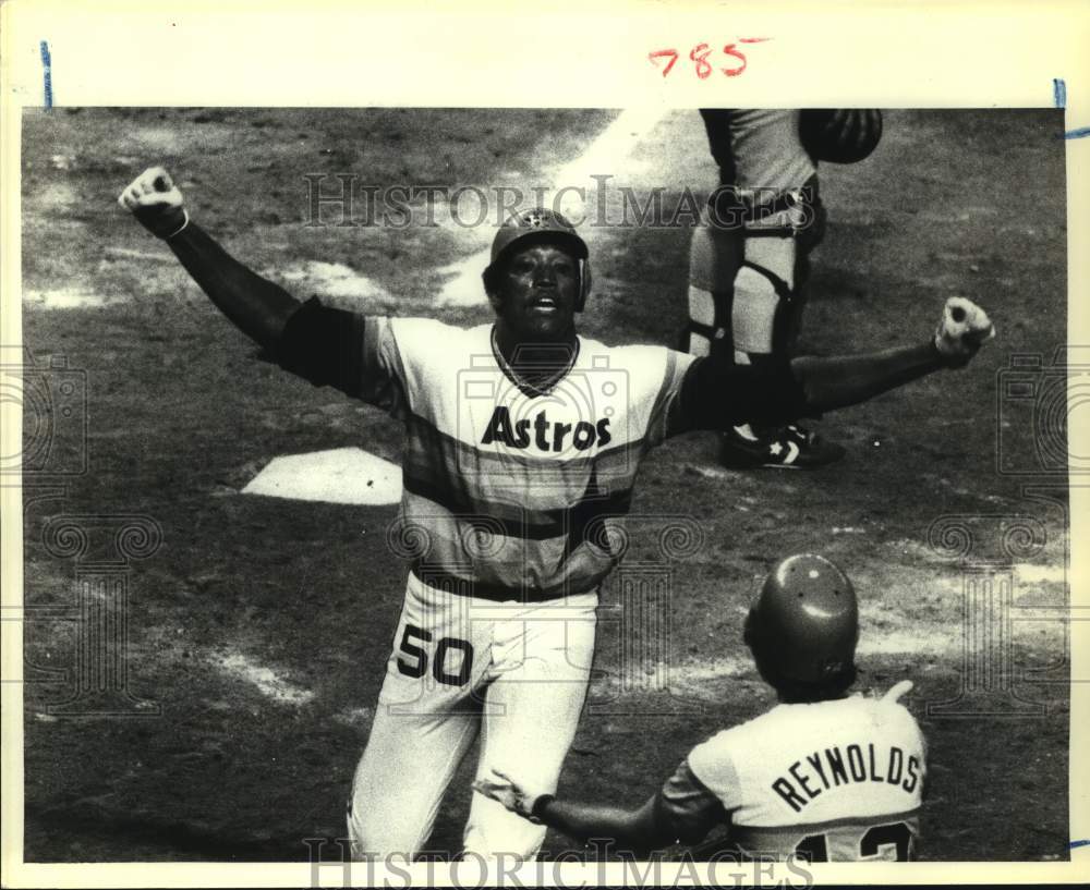 1979 Press Photo Astro pitcher James Rodney (J.R.) Richard crosses the plate- Historic Images