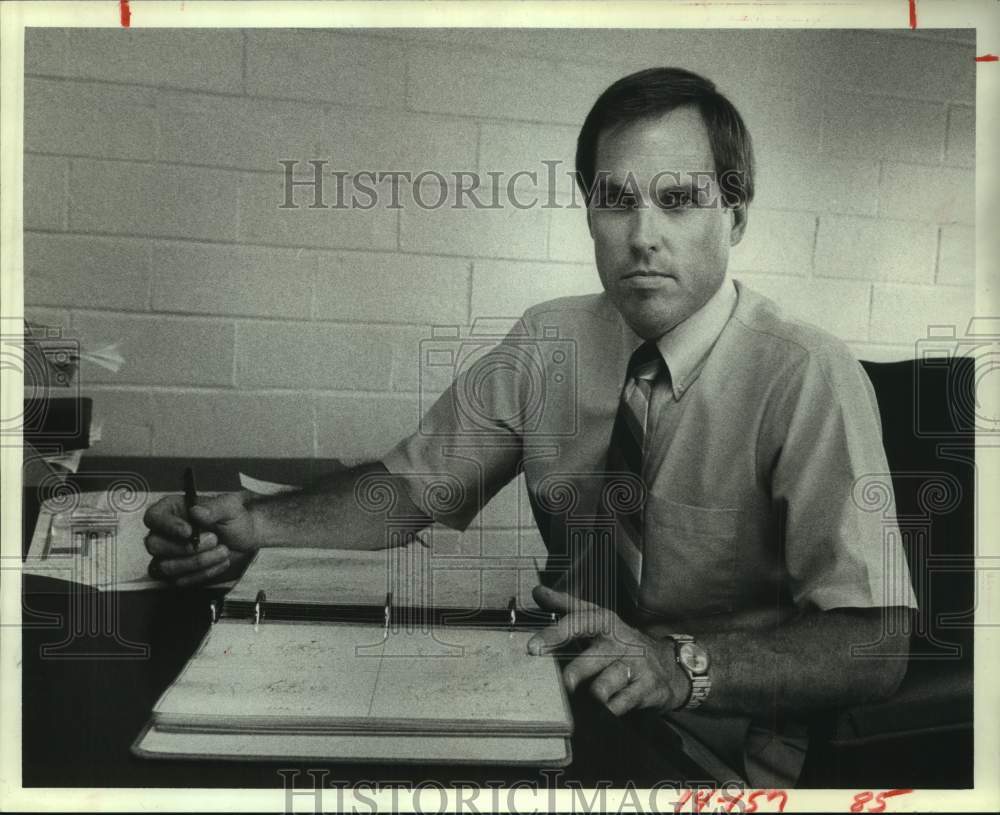 1982 Press Photo Sam Houston State college football coach Ron Randleman - Historic Images
