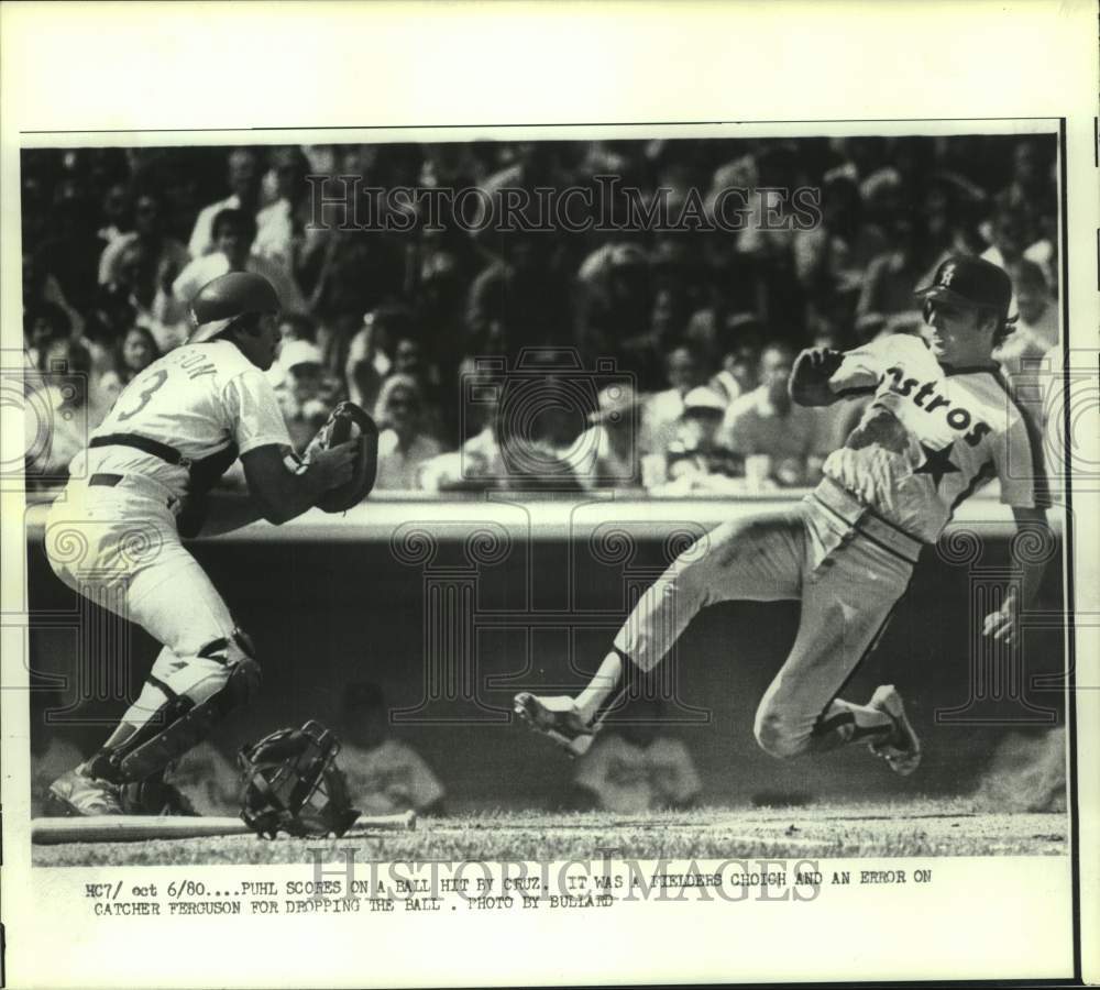1983 Press Photo Houston Astros baseball player Terry Puhl scores a run - Historic Images
