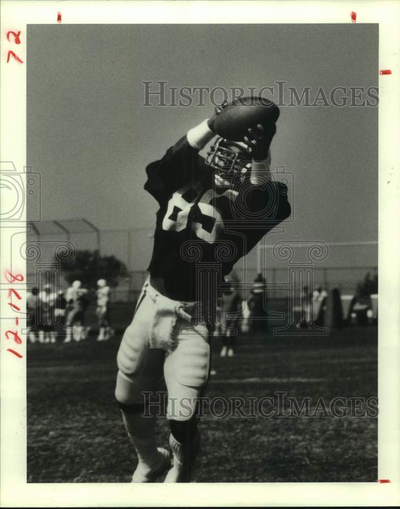 1984 Press Photo Carl Roaches may be Houston Oilers&#39; receiver and kick returner- Historic Images