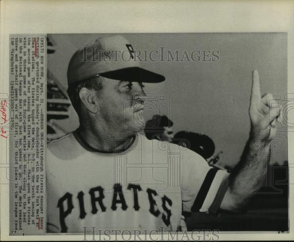 1970 Press Photo Pittsburgh Pirates baseball manager Danny Murtaugh gestures #1 - Historic Images