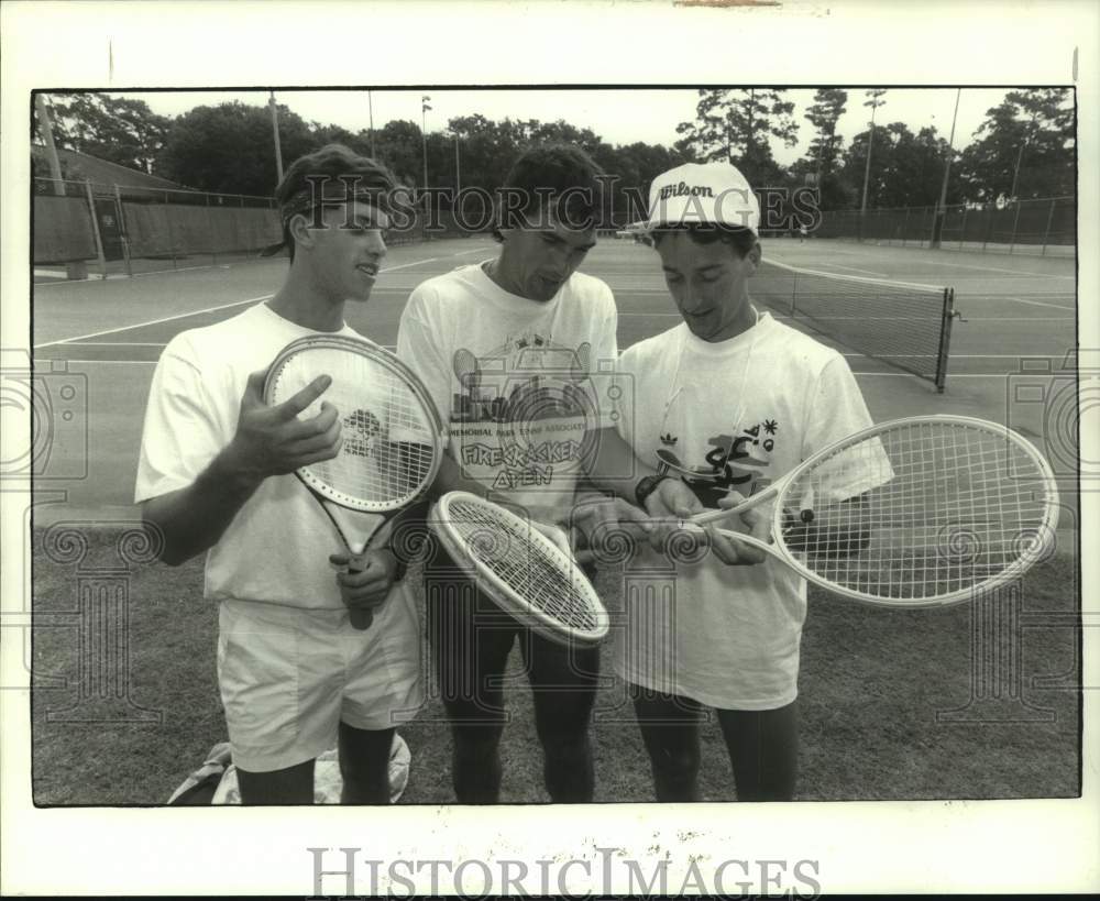 1988 Press Photo A trio of tennis players in Houston - hcs24404- Historic Images