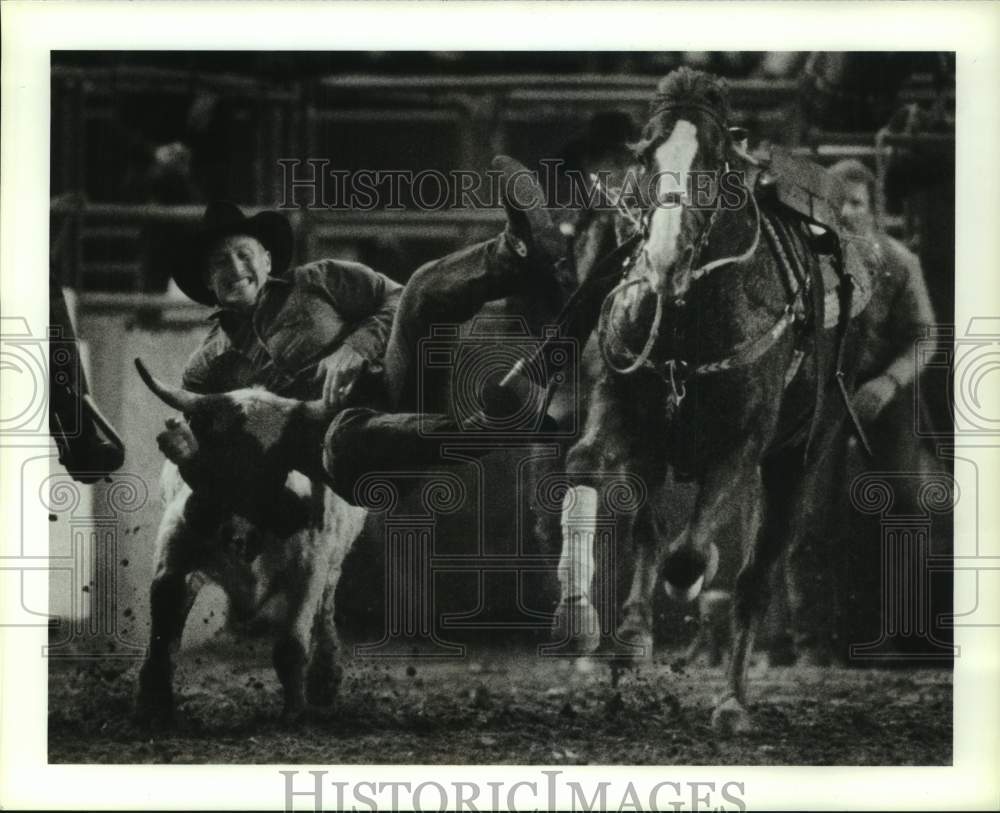 1990 Press Photo Rodeo competitor Ivan E. Teigen of Camp Crook, South Dakota - Historic Images