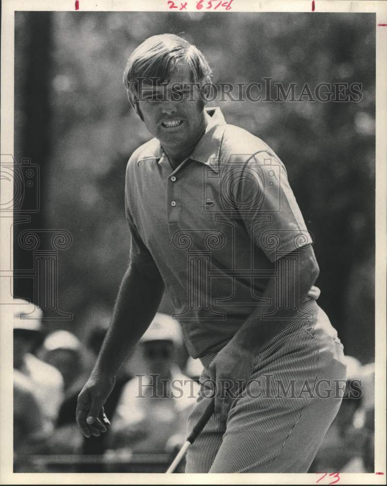 1971 Press Photo Golfer DeWitt Weaver in action - hcs24757- Historic Images