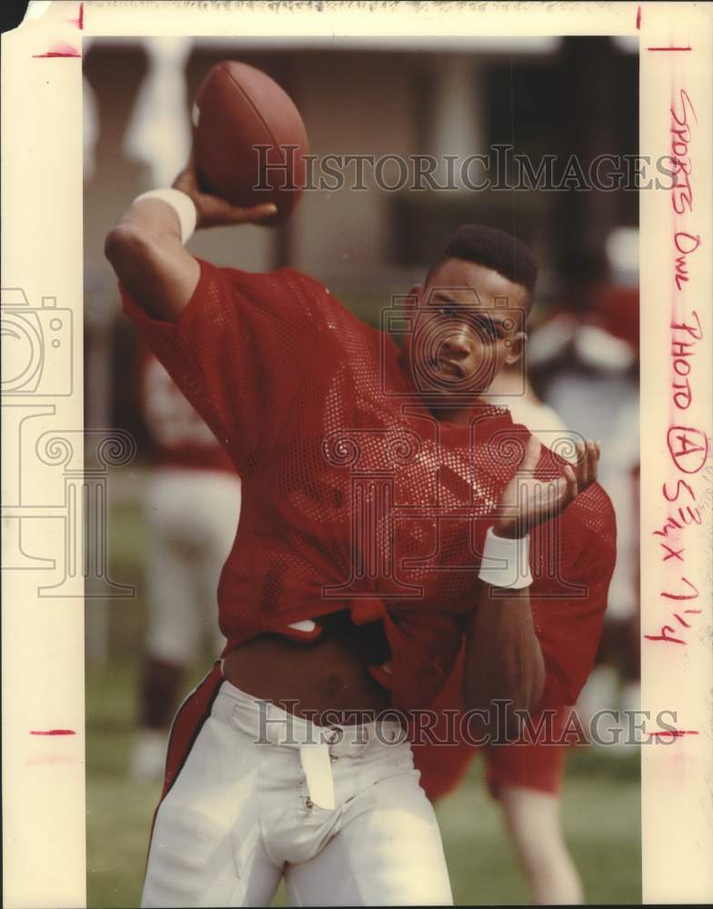 1990 Press Photo Houston college football player Andre Ware at practice - Historic Images