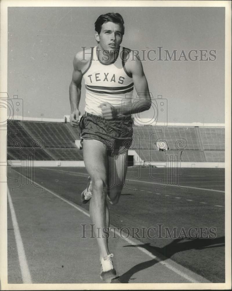 1971 Press Photo Texas track &amp; field Dave Morton: 440, 880, and mile relay- Historic Images