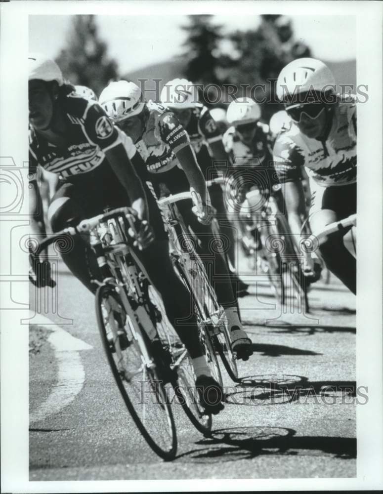 1987 Press Photo Family bike race part of Houston toll road ceremonies - Historic Images