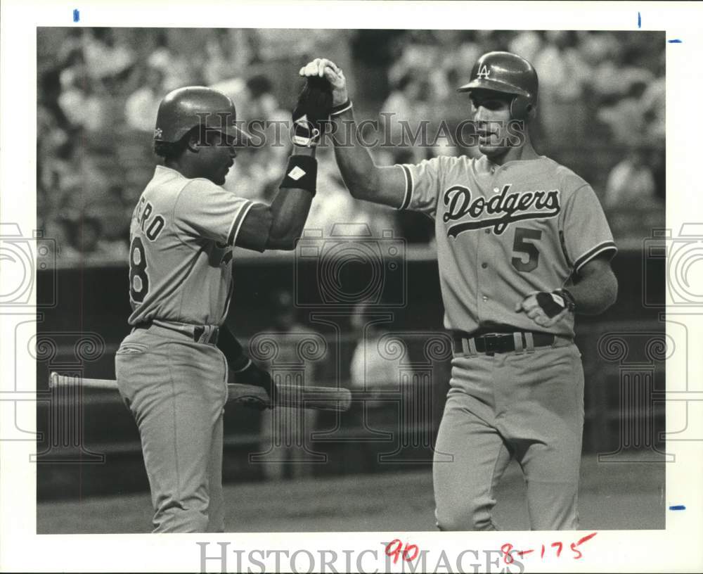 1985 Press Photo Dodgers baseball players Mike Marshall and Pedro Guerrero - Historic Images