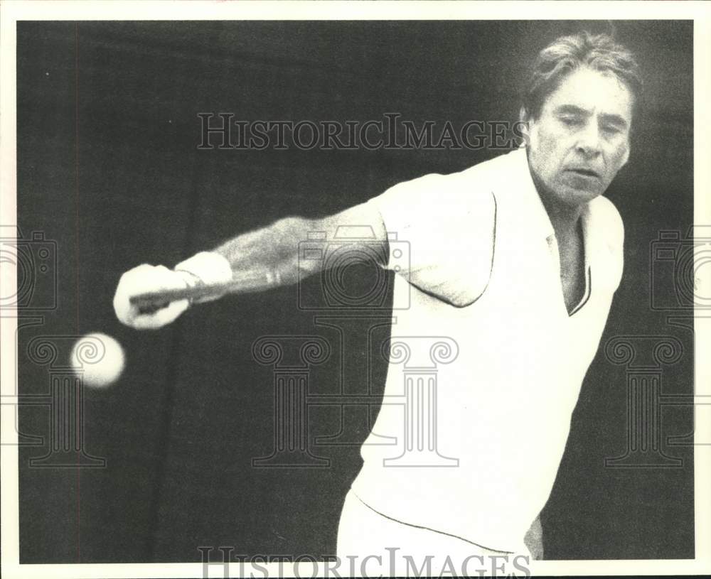 1980 Press Photo Tennis player Pancho Gonzales in action - hcs25532 - Historic Images