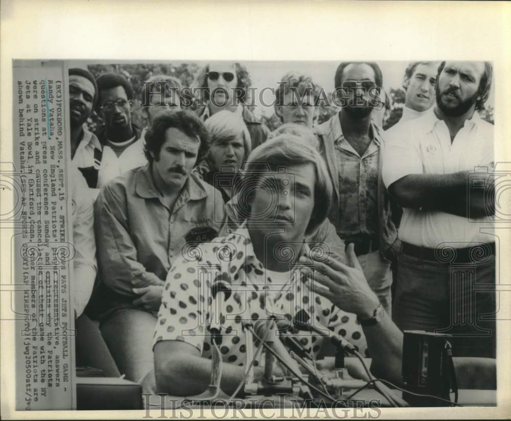 1975 Press Photo Patriots rep Randy Vataha explains strike, cancelled Jets game- Historic Images