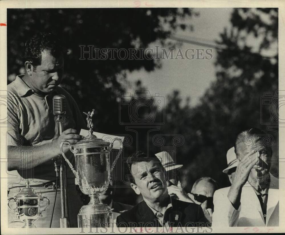 1969 Press Photo Award ceremony for the U.S. Open Golf Championships - hcs26225 - Historic Images