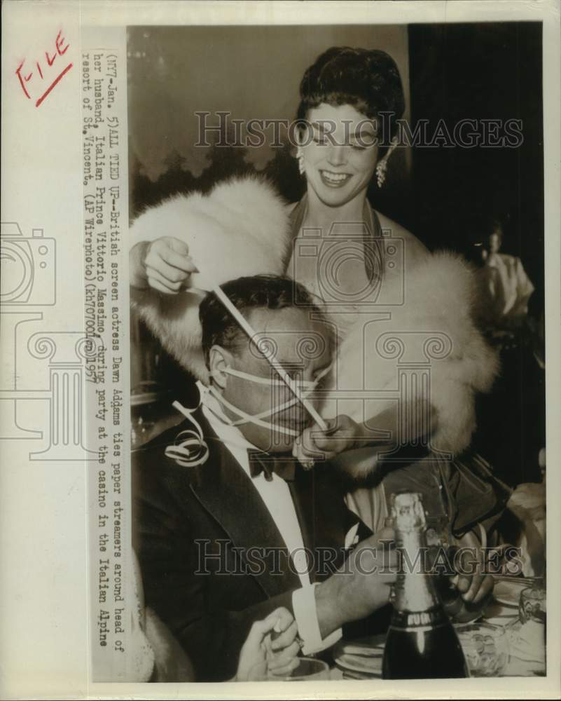 1957 Press Photo Actress Dawn Addams, husband Vittorio Massimo-St Vincent resort - Historic Images