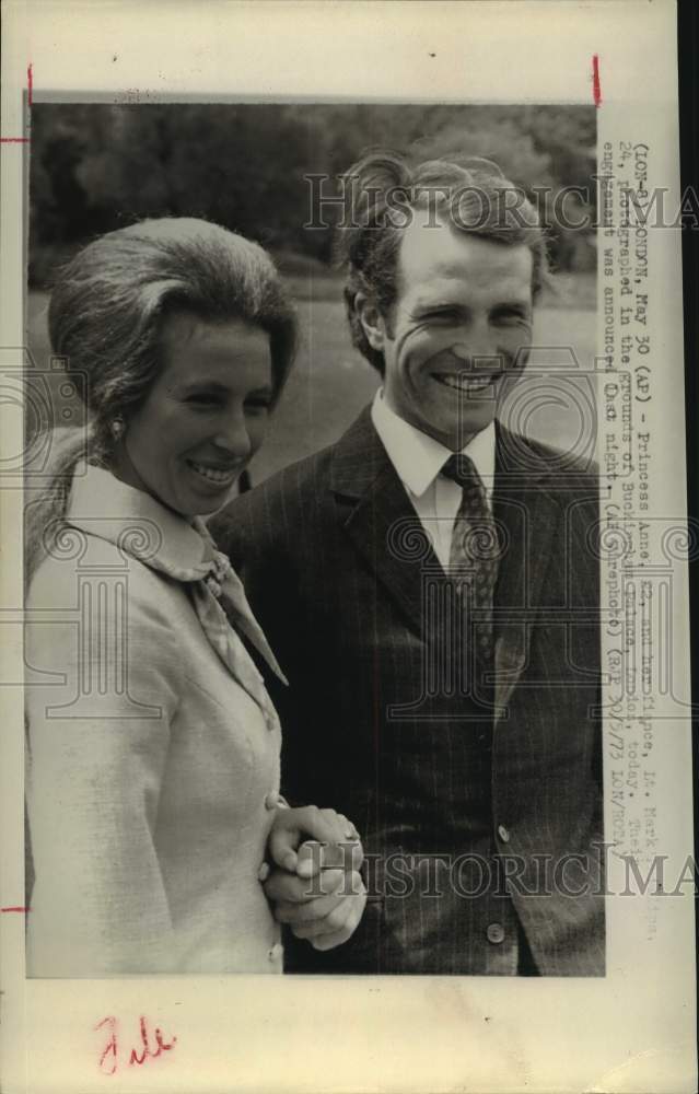 1973 Press Photo Princess Anne, fiance, Lt. Mark Phillips, Buckingham Palace - Historic Images