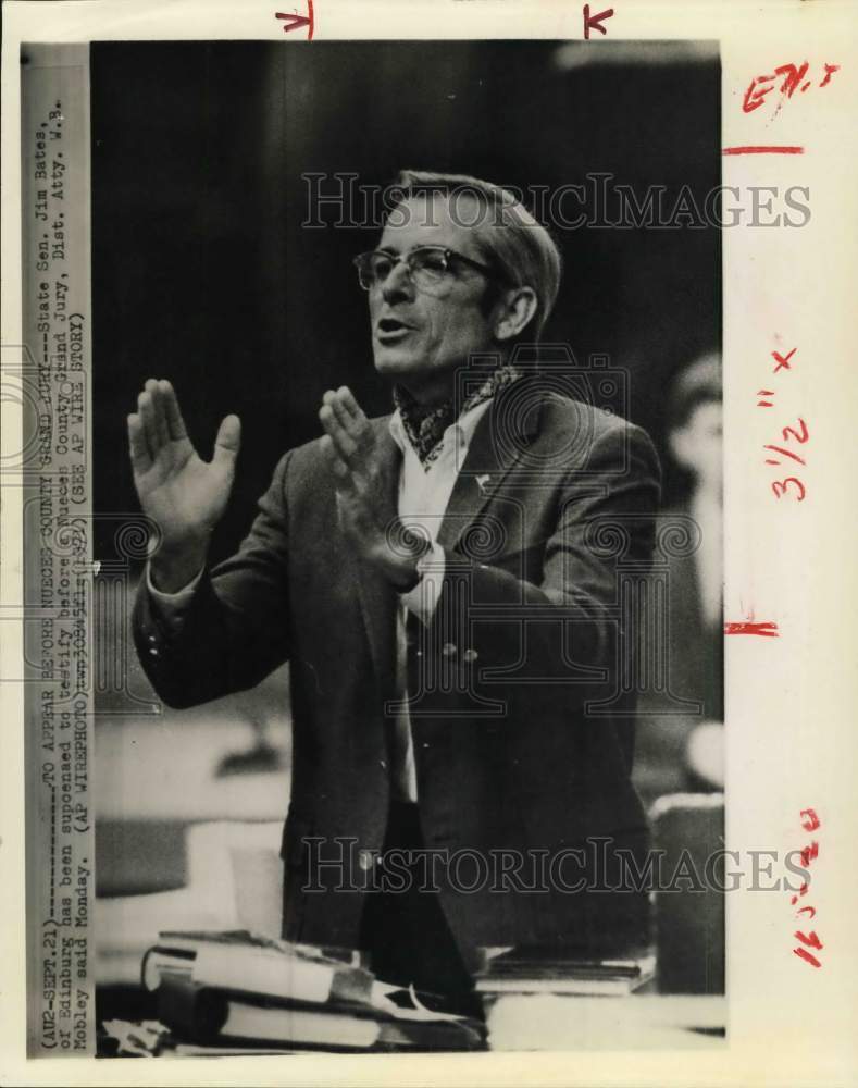 1971 Press Photo Senator Jim Bates to testify before Nueces Country Grand Jury - Historic Images