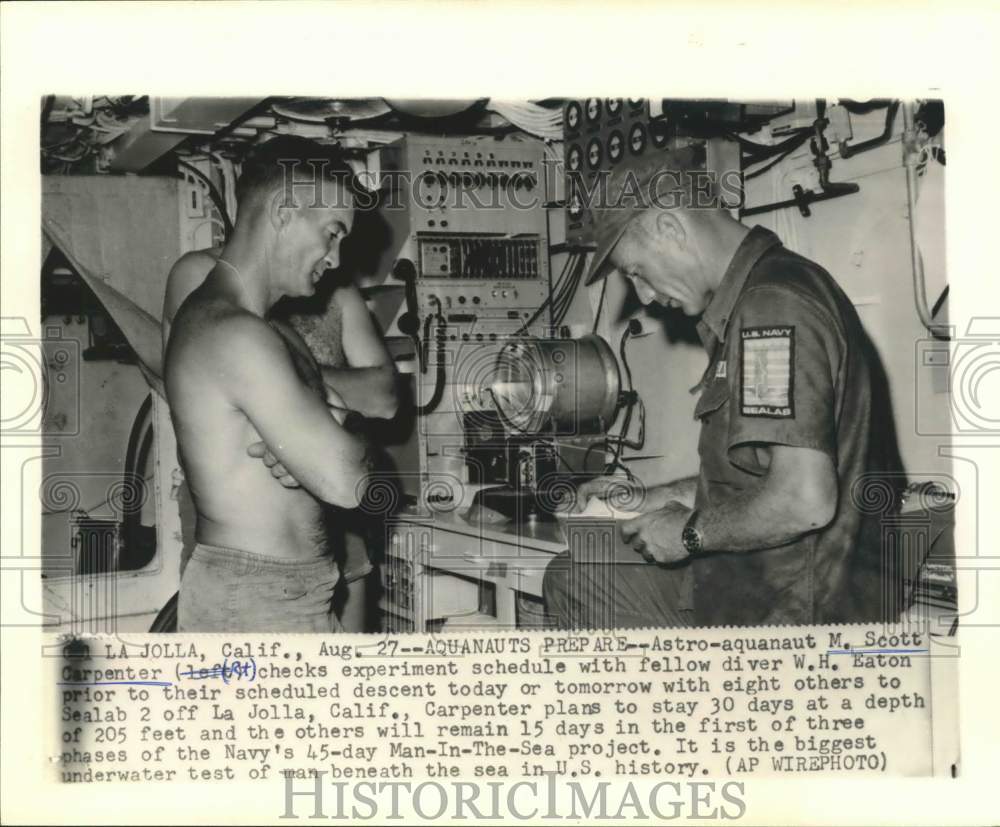 1965 Press Photo Aquanauts prepare for Sealab 2 decent in La Jolla - Historic Images