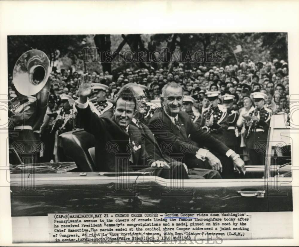 1963 Gordon Cooper waves to cheering crowd from Washington motorcade-Historic Images