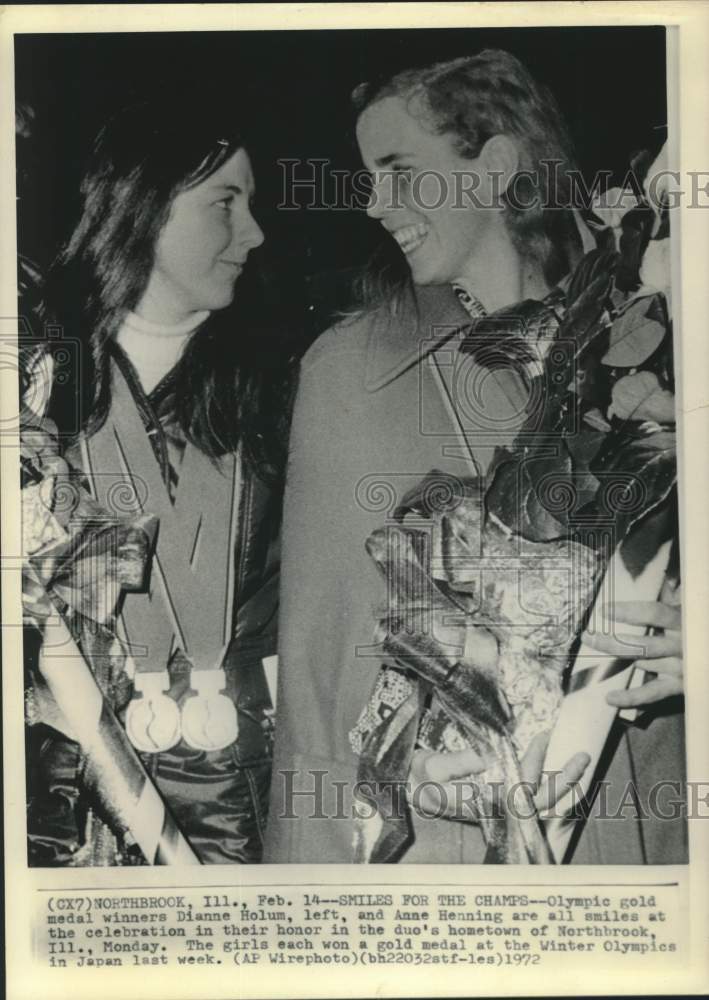 1972 Press Photo Olympic Gold Medalists Dianne Holum, Anne Henning in Northbrook- Historic Images