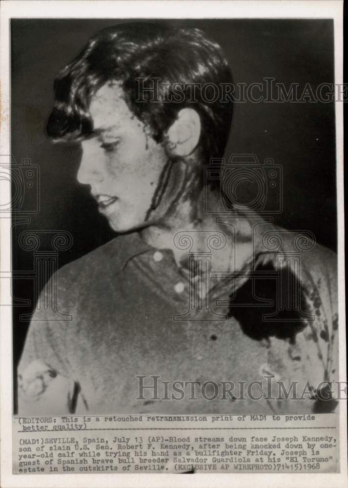 1968 Press Photo Joseph Kennedy injured during bullfight in Seville, Spain- Historic Images